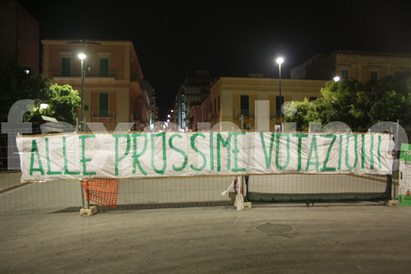 striscione2