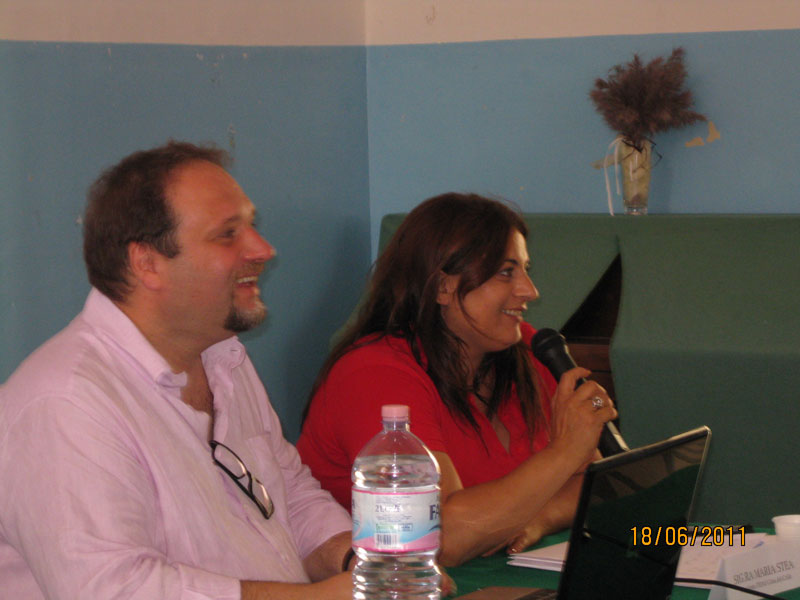 Gioia-del-Colle-Seminario-Comunicazione--Prof-Francesco-Pira-e-Presidente-Fidas-Maria-Stea