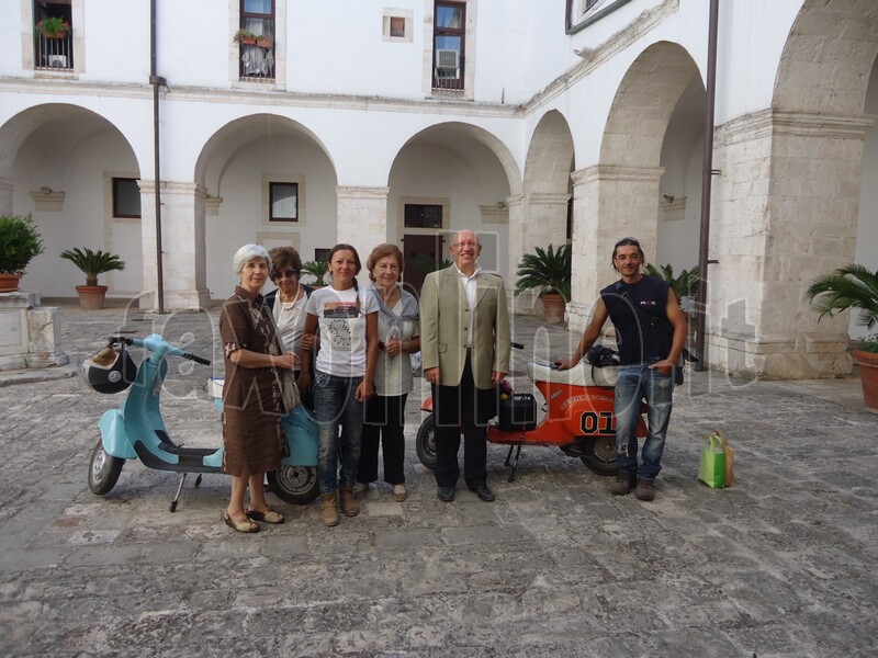 giro_ditalia_in_vespa