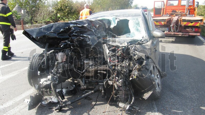 Incidente_Via_Gioia_incrocio_per_Sammichele_10