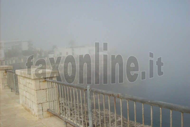 Nebbia_a_Polignano_21