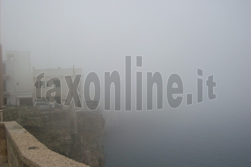 Nebbia_a_Polignano_3