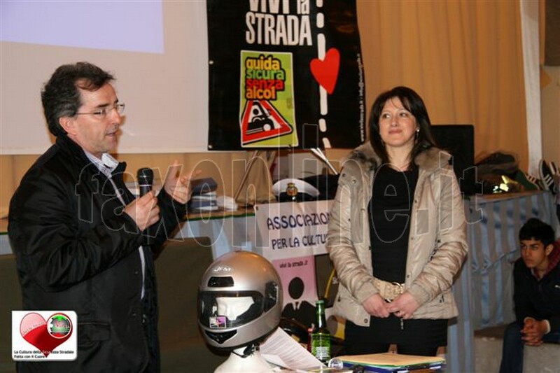 vivilastrada-24.4.2012-lezione_cultura_della_sicurezza_stradale_a_SANTERAMO_n_Colle_18