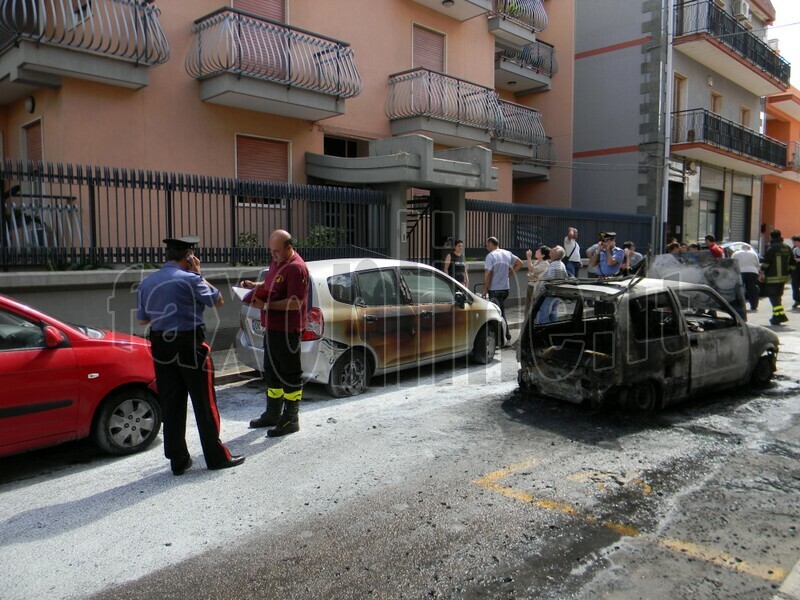 auto_in_fiamme_Mola_1