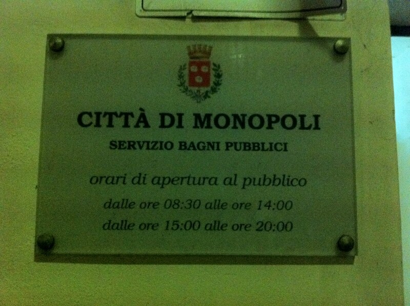 bagni_pubblici-monopoli2