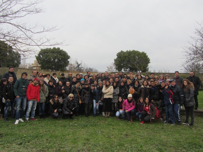 foto di gruppo a scampia dopo testimonianza cerullo