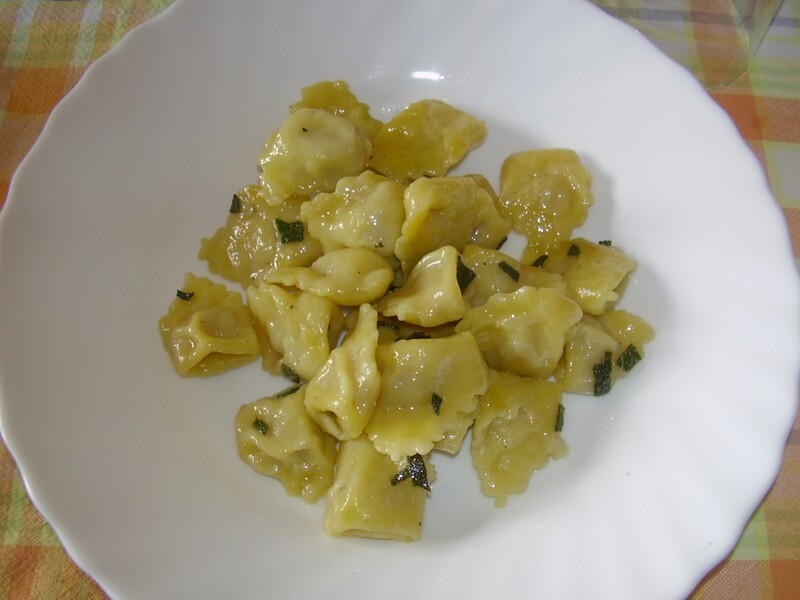 tortellini con burro e salvia