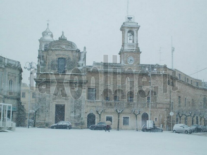 NEVE - PIAZZA PLEBISCITO-