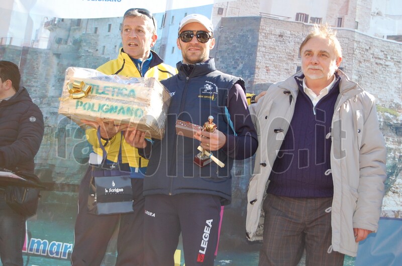 VI CorsAmare 2015 primo arrivato vince trofeo  pescarello