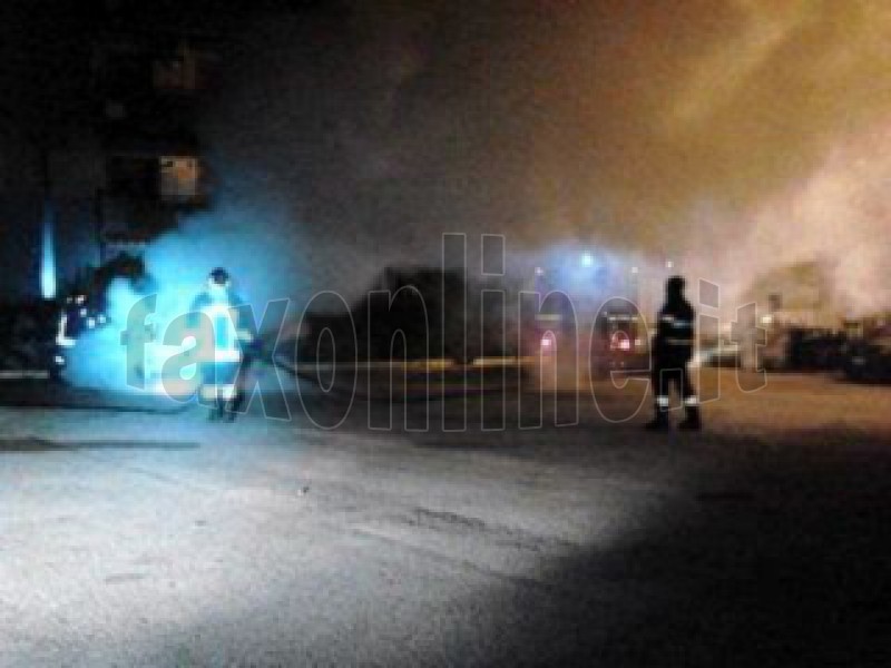 incendio opel via san donato