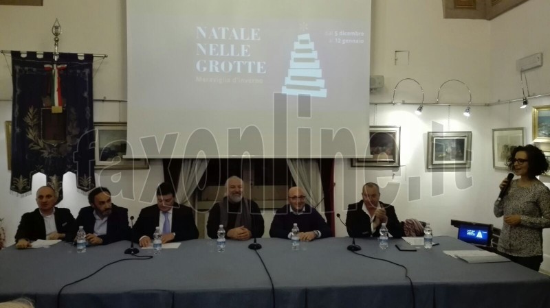 conf Natale Grotte