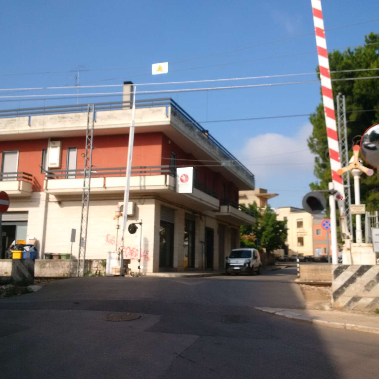 via positano passaggio a livello