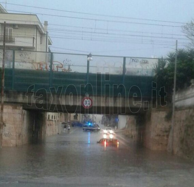 auto bloccata acqua