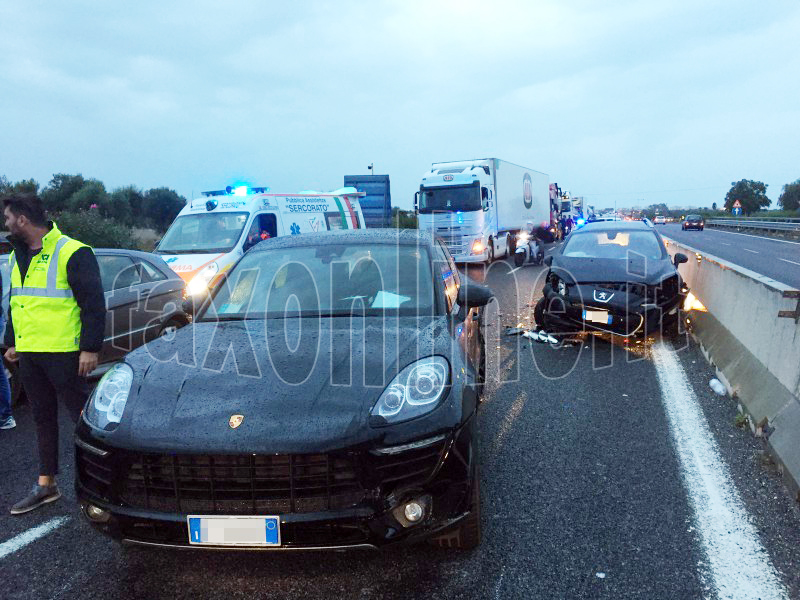 incidente porsche peugeot