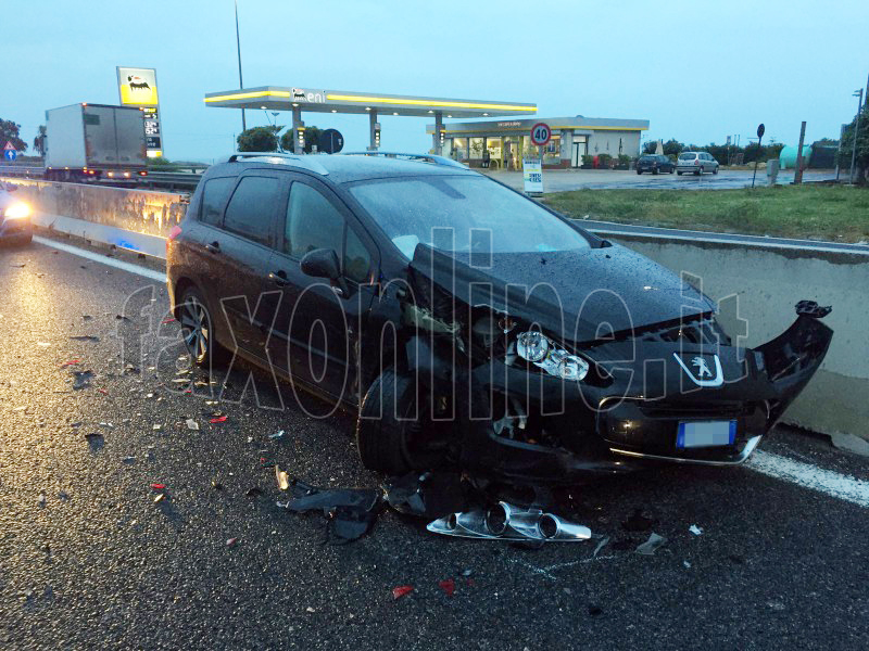 incidente porsche peugeot3