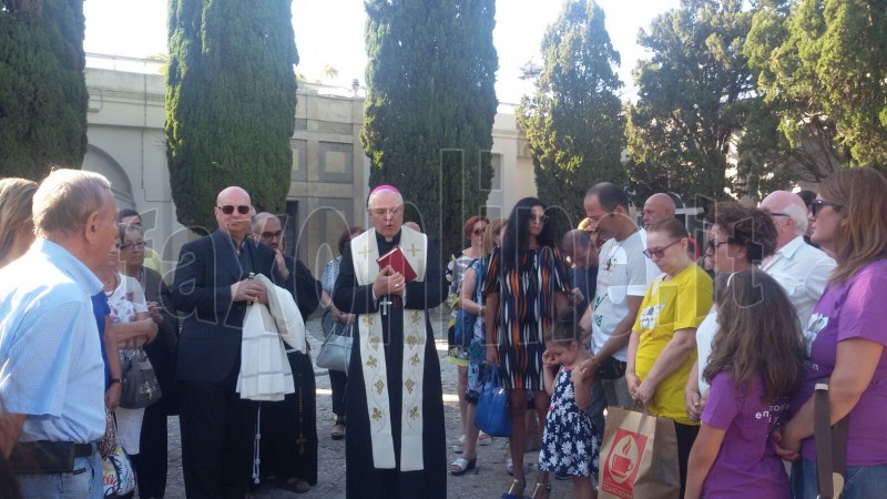 benedizione statua cimitero2