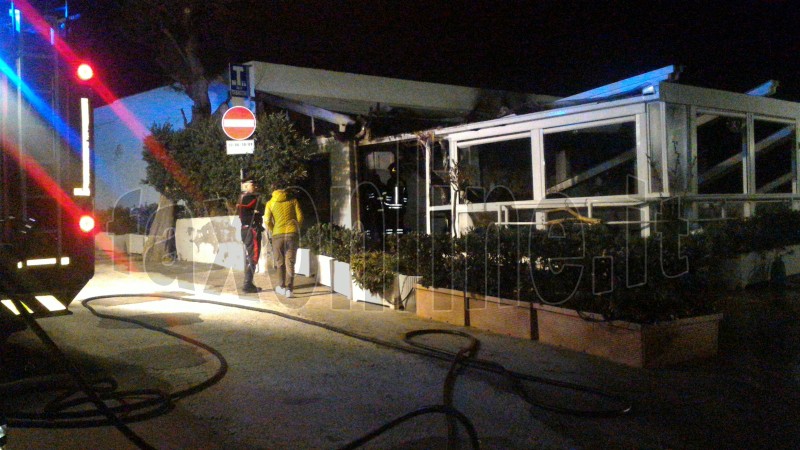 incendio bar san vito