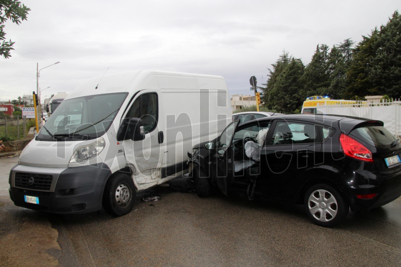 incidente via polignano 1