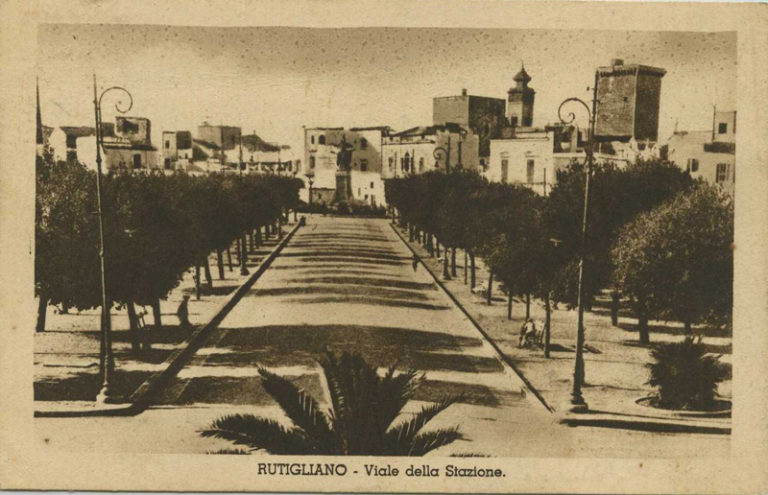 cartolina depoca Del viale della stazione