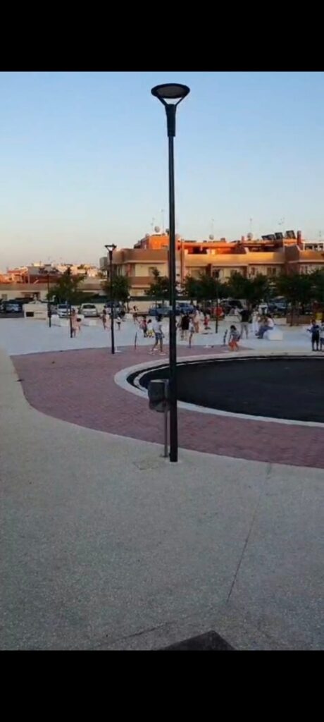 Monopoli, piazza Montalcini