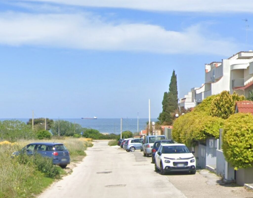 Una strada da riqualificare a Mola di Bari