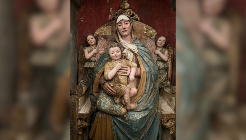 Immagine della scultura della Madonna di Terrarossa, a Turi
