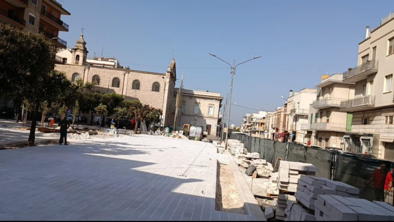 Piazza Moro di Conversano dove i lavori di riqualificazione sono quasi terminati